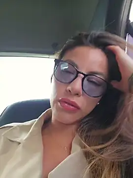 Karen San Miguel online show from April 24, 2026, 12:40 pm