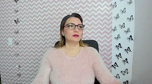 Amie Adams82  online show from January 15, 2025, 6:08 pm