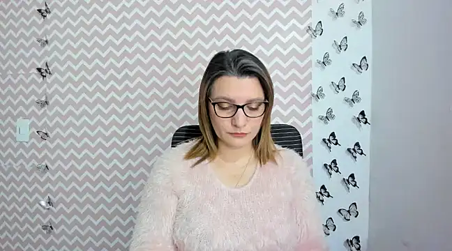 Amie Adams82  online show from January 14, 2025, 6:07 pm