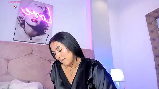 Snapshot of Cameliaa_Smiith chatting on February 14, 2025, 10:59 am Cameliaa Smiith online show from February 14, 2025, 10:59 am