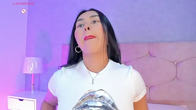 Snapshot of Cameliaa_Smiith chatting on September 13, 2025, 4:01 am Cameliaa Smiith online show from September 13, 2025, 4:01 am