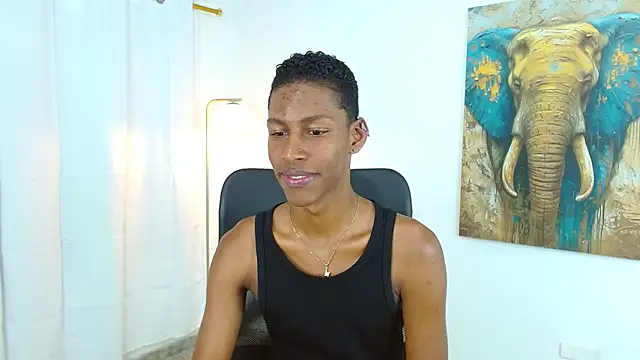 maiki18  online show from September 26, 2025, 8:27 pm