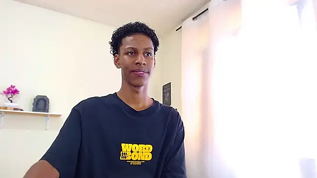 maiki18  online show from March 21, 2025, 5:02 pm