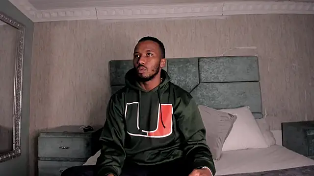 Snapshot of JamesParck chatting on February 24, 2026, 7:59 pm JamesParck online show from February 24, 2026, 7:59 pm