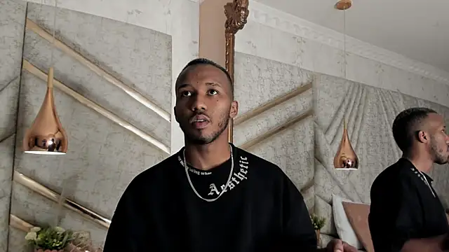 Snapshot of JamesParck chatting on March 21, 2025, 12:17 pm JamesParck online show from March 21, 2025, 12:17 pm