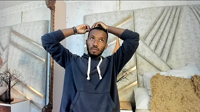 Snapshot of JamesParck chatting on February 25, 2026, 8:30 pm JamesParck online show from February 25, 2026, 8:30 pm