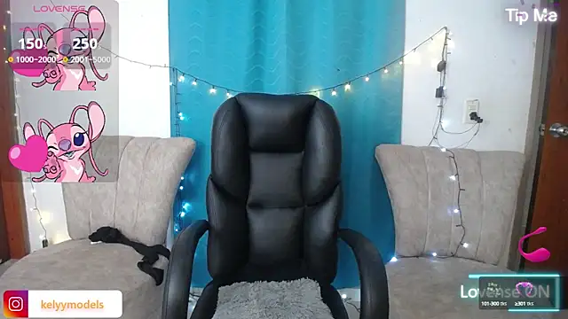 keelly richaardson1 online show from October 5, 2025, 2:13 am