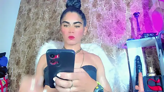 Snapshot of hannabigdirty chatting on October 3, 2025, 9:05 pm hannabigdirty online show from October 3, 2025, 9:05 pm