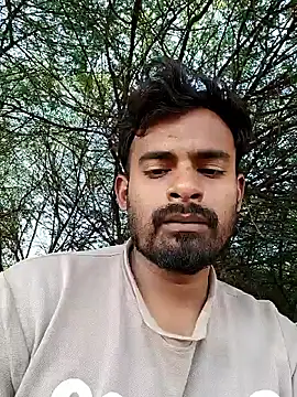 rayhan085 online show from November 8, 2025, 10:19 am