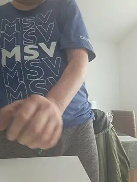 ShyBoy1982 online show from February 2, 2026, 11:53 am