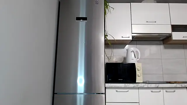 SierraSky  online show from November 20, 2025, 6:08 pm