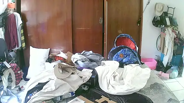 Snapshot of jperezofficial1 chatting on October 6, 2025, 3:46 pm jperezofficial1 online show from October 6, 2025, 3:46 pm