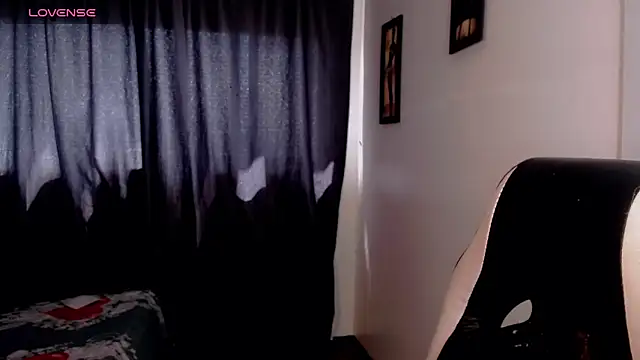 AdharaaMoon online show from September 22, 2025, 7:09 pm