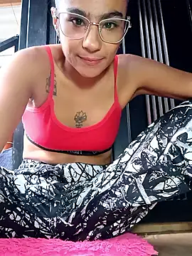 Leslly  online show from January 6, 2026, 1:04 pm