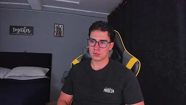 owengray2n online show from October 14, 2025, 12:33 am