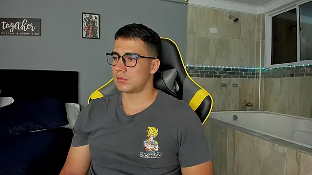 owengray2n online show from February 23, 2025, 2:40 am