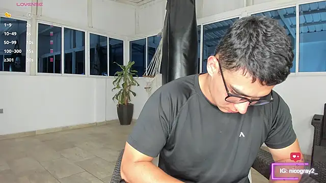 owengray2n online show from March 13, 2025, 1:54 am