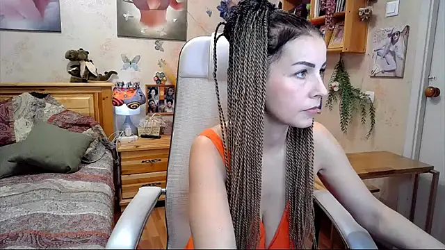 Kendra Mom online show from February 11, 2025, 9:41 am