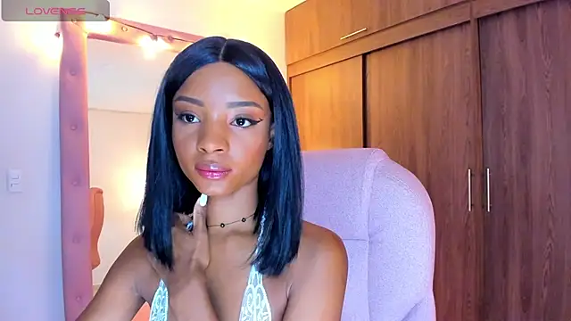 Snapshot of alikahouston4 chatting on July 4, 2026, 10:43 am alikahouston4 online show from July 4, 2026, 10:43 am
