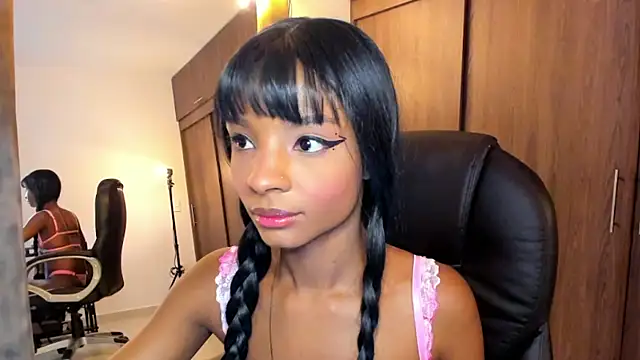 alikahouston4 online show from February 10, 2025, 1:46 am