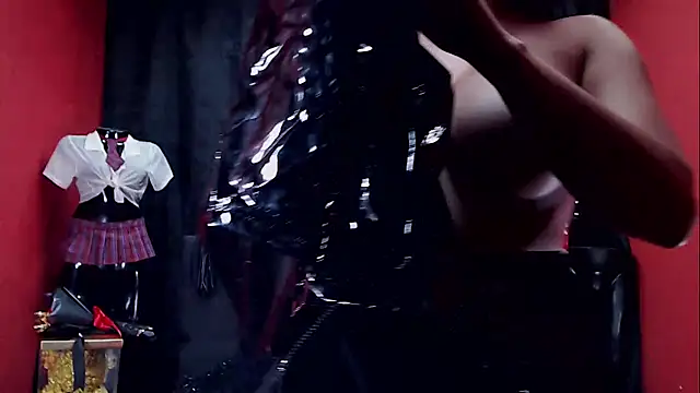 Snapshot of Hannamariana chatting on September 13, 2025, 12:05 pm Hannamariana online show from September 13, 2025, 12:05 pm