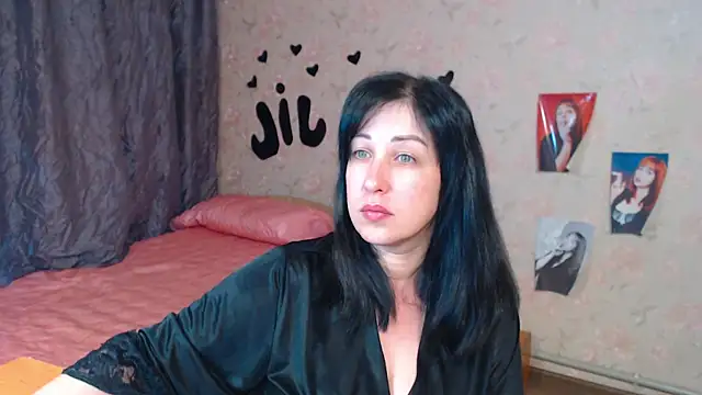 JillStevens online show from October 15, 2025, 1:48 am