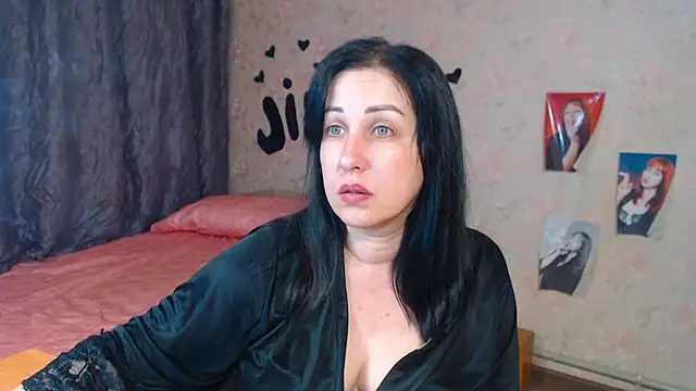 JillStevens online show from October 20, 2025, 4:03 am