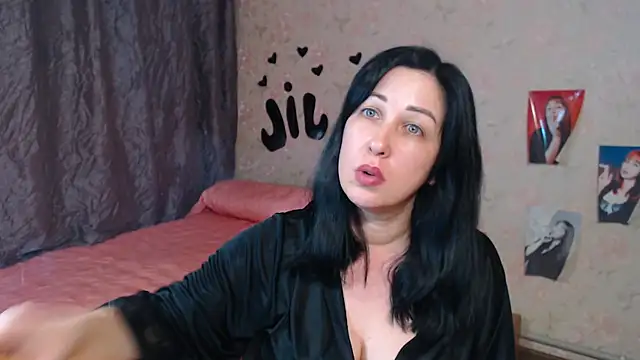 JillStevens online show from October 31, 2025, 12:40 am