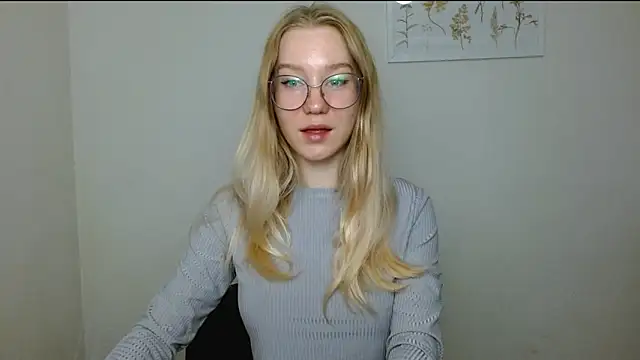 cindi hot online show from September 13, 2025, 8:58 am