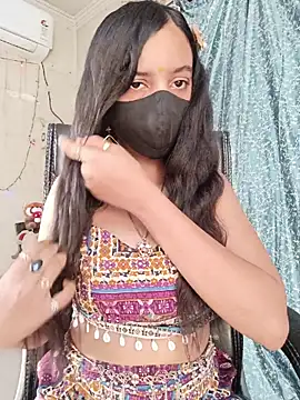Snapshot of Parinaaz18 chatting on June 8, 2026, 12:49 am Parinaaz18 online show from June 8, 2026, 12:49 am