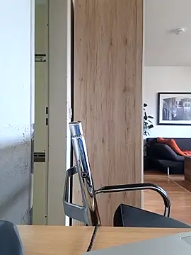 Milkasahne64 online show from September 17, 2025, 12:51 pm