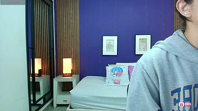 alina martinelli online show from September 25, 2025, 12:00 pm