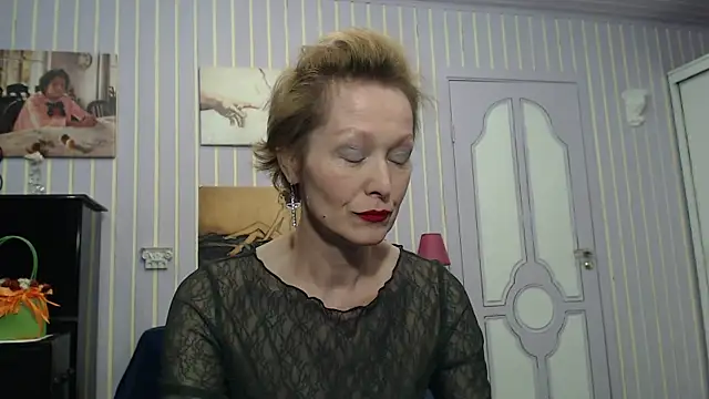 Marquise555 online show from April 4, 2026, 4:02 pm