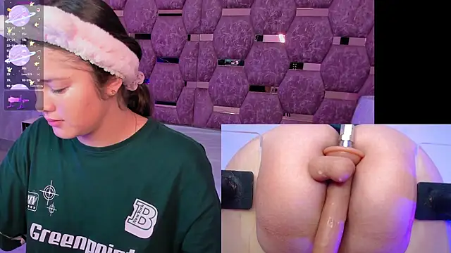 Trianna   online show from December 4, 2025, 1:32 pm