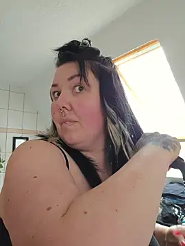 -BonnieBlack- online show from March 31, 2026, 9:00 am