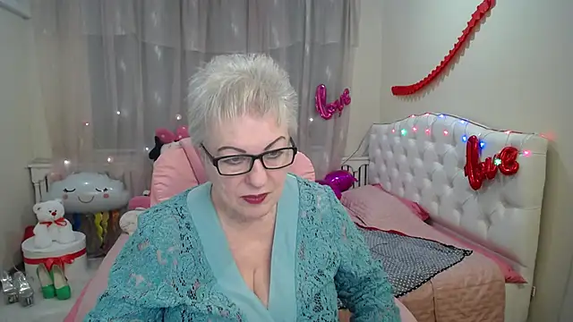 KayleSmoll online show from March 12, 2025, 4:41 am