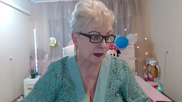 KayleSmoll online show from October 2, 2025, 6:22 pm