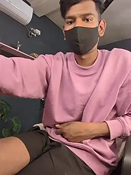 richardjames95 online show from December 2, 2025, 7:26 pm