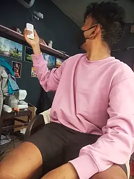 richardjames95 online show from March 6, 2026, 12:11 pm