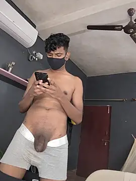 richardjames95 online show from October 28, 2025, 1:21 pm