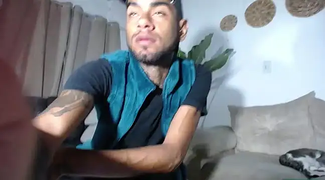 Snapshot of Christopher_kenne chatting on February 4, 2025, 1:45 am Christopher kenne online show from February 4, 2025, 1:45 am