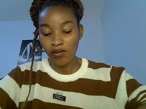 cute-alexis online show from April 19, 2026, 9:43 am