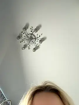 -RIVIERA- online show from December 14, 2025, 9:59 am