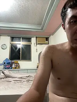 Snapshot of alan24014 chatting on September 17, 2025, 2:52 pm alan24014 online show from September 17, 2025, 2:52 pm