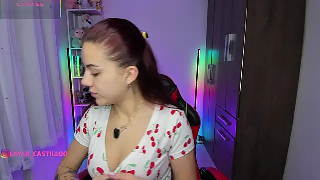 Layla castilloo online show from September 28, 2025, 10:33 am