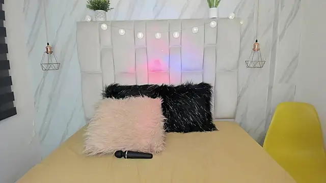 Esteff  o2 online show from February 25, 2025, 7:38 pm