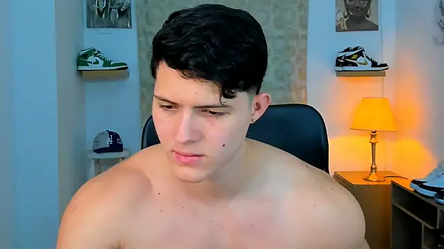 Hazzan Velez online show from December 2, 2024, 11:24 pm