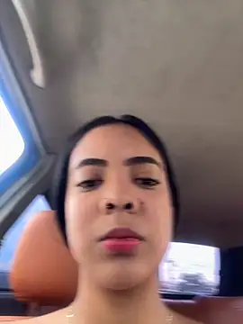 Snapshot of NAUGHTY_LITTLE_18 chatting on October 28, 2025, 4:06 pm NAUGHTY LITTLE 18 online show from October 28, 2025, 4:06 pm