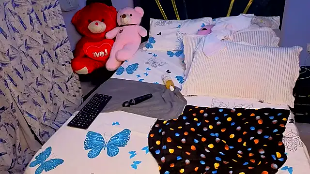 Cherriikenzie online show from March 26, 2026, 9:24 pm