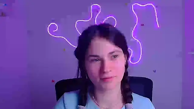 Loon Amore online show from March 4, 2025, 8:27 pm